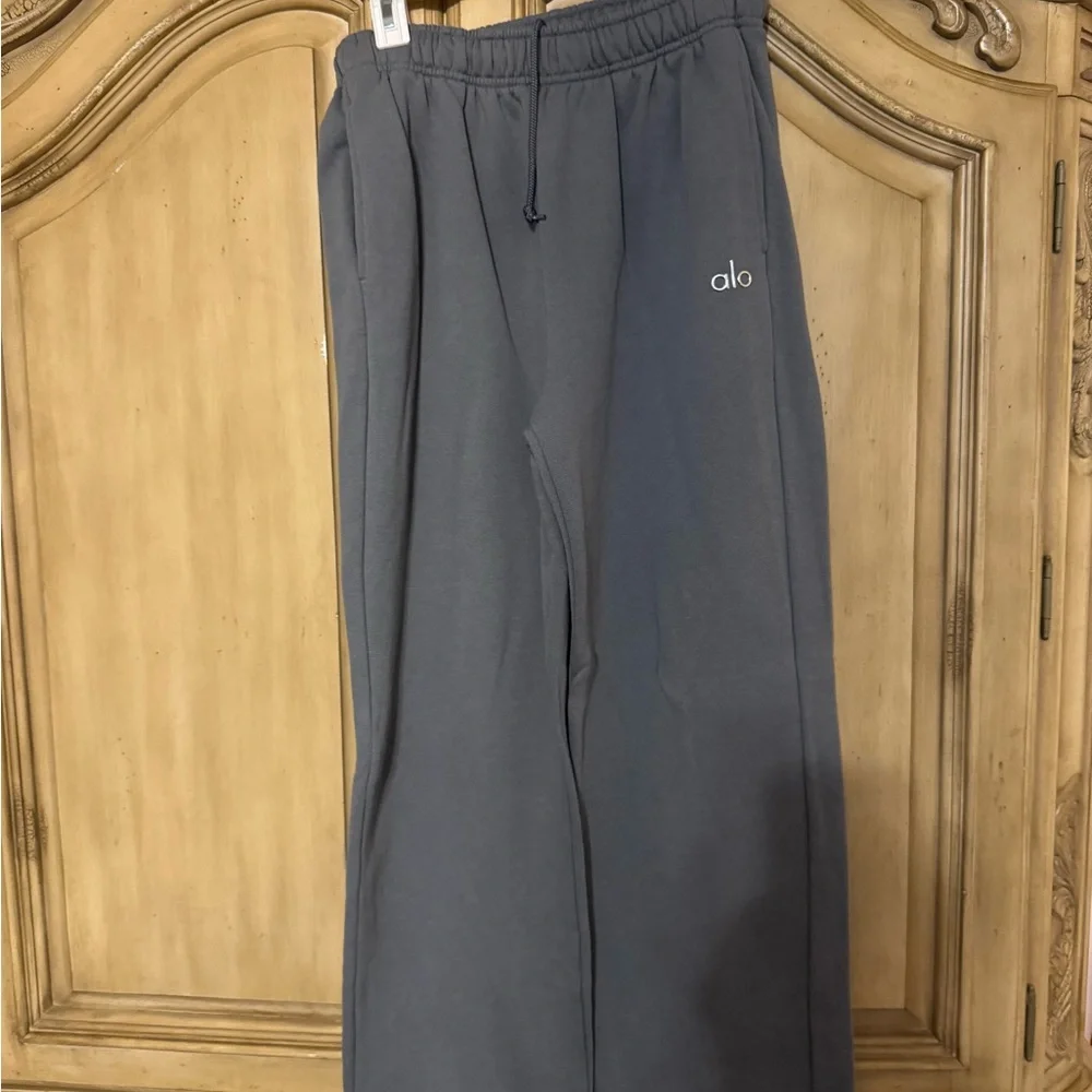 ALO Yoga Steel Grey Accolade Straight Leg Sweatpants - Picture 2 of 4